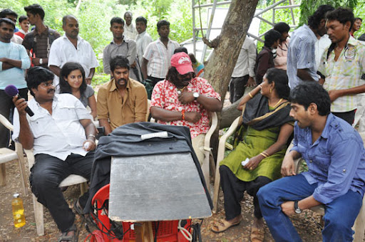 CLICK THE ABOVE ARROW TO  ZOOM THE IMAGE