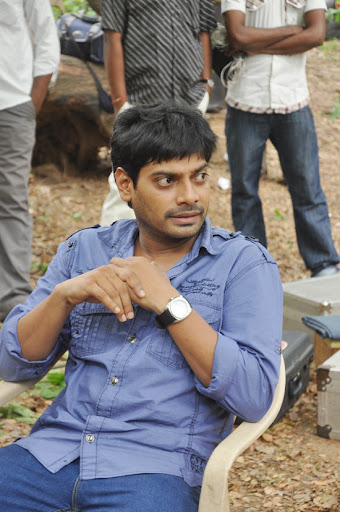 CLICK THE ABOVE ARROW TO  ZOOM THE IMAGE