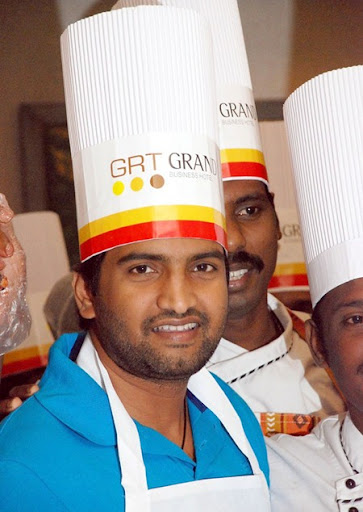 CLICK THE ABOVE ARROW TO  ZOOM THE IMAGE