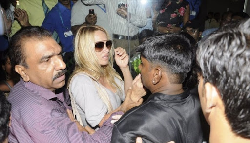 CLICK THE ABOVE ARROW TO  ZOOM THE IMAGE