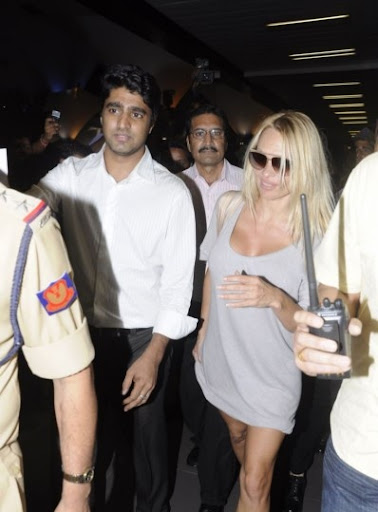 CLICK THE ABOVE ARROW TO  ZOOM THE IMAGE