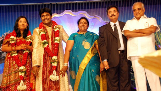 CLICK THE ABOVE ARROW TO  ZOOM THE IMAGE