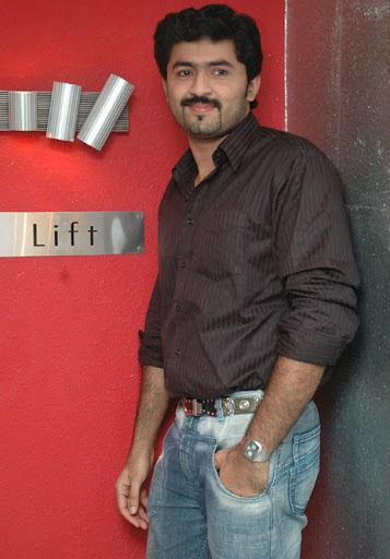 CLICK THE ABOVE ARROW TO  ZOOM THE IMAGE