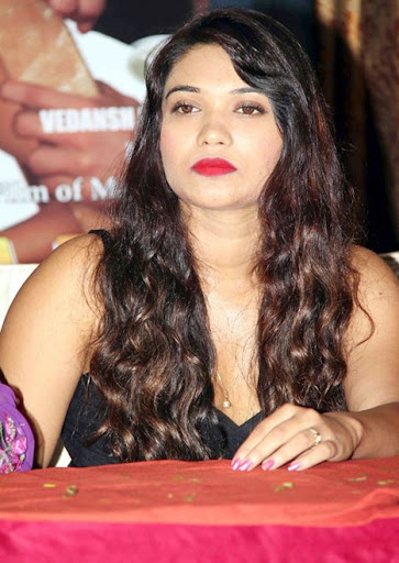 CLICK THE ABOVE ARROW TO  ZOOM THE IMAGE