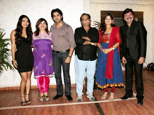 CLICK THE ABOVE ARROW TO  ZOOM THE IMAGE