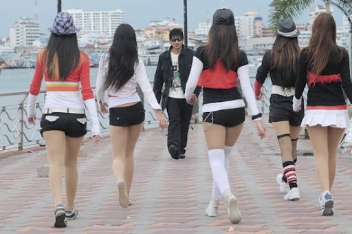 CLICK THE ABOVE ARROW TO  ZOOM THE IMAGE