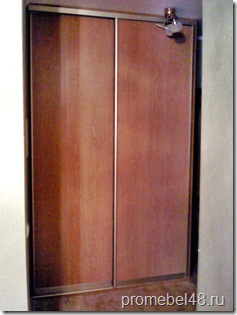 Шкаф-купе с панельными дверями .