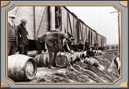 _321_Scranton_Police_Dumping_Beer_During_Prohibition_1920-33_PA.4[1]