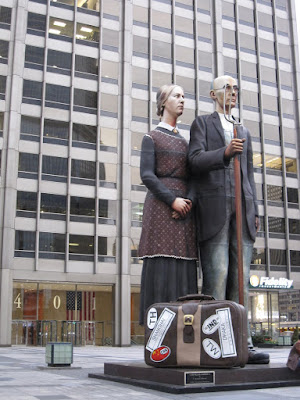 American Gothic statue - chicago public art