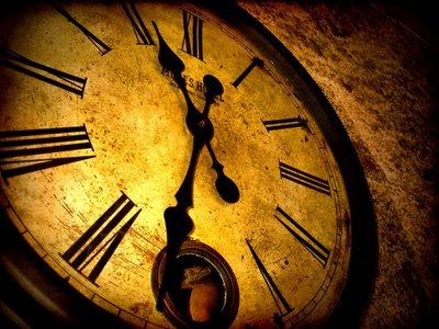 [Old Clock[4].jpg]