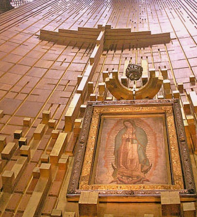 [Bella María de Guadalupe junto a la Cruz de su Hijo Jesús (Basílica de Guadalupe, México, D.F.)[8].jpg]