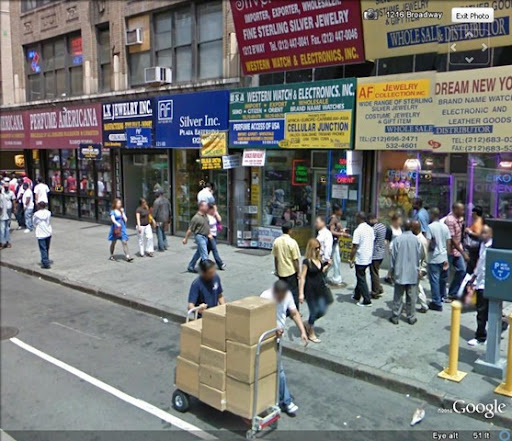 NYC Corners: 28th & Broadway [SE Corner] (November 13, 2012)
