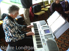 Ngaire Lonergan brought her lovely Technics KN2600 and played very nicely.