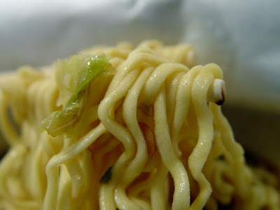[Food]便利商店挖寶：口感派速食麵「味丹．濃拉麵」試吃心得分享！ - 阿祥的網路筆記本