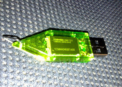 [PC]期待已久！《模擬市民3》綠水晶限量版開箱照分享！ - 阿祥的網路筆記本