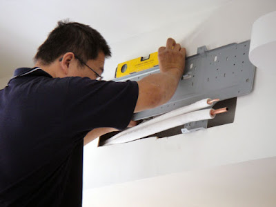 [Life] 裝潢實戰第八彈：冷氣機體、燈具 & 壁紙安裝！ - 阿祥的網路筆記本