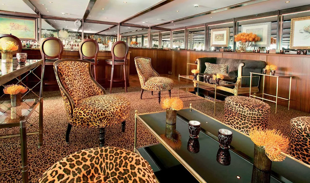 Uniworld-SS-Antoinette-Bar-du-Leopard - Enjoy pre-dinner drinks in S.S. Antoinette's lavish Bar du Leopard during your Uniworld cruise on the Rhine River.