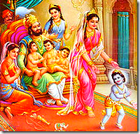 King Dasharatha with his family