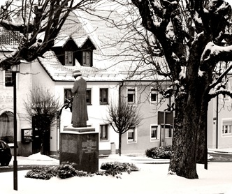 living off post in germany