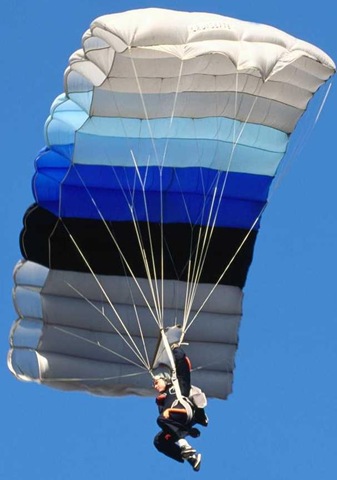 [parachute[5].jpg]