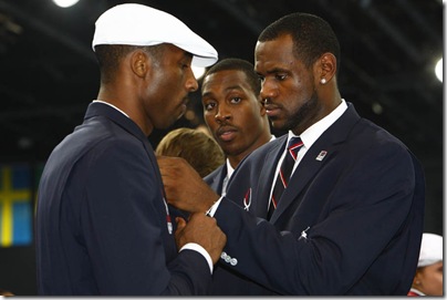 BEIJING - AUGUST 08:  Basketball player LeBron James of the United States adjust the tie of Olympic teammate Kobe Bryant during a visit by US President George W. Bush on the opening day of the Beijing 2008 Olympic Games on August 8, 2008 in Beijing, China.  (Photo by Jamie Squire/Getty Images) *** Local Caption *** LeBron James;kobe Bryant;Dwight