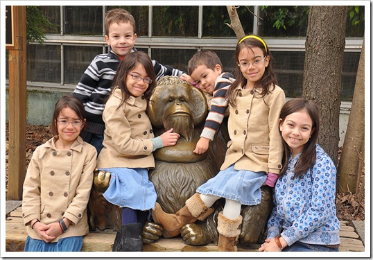 kids and orangutang