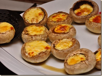 mushrooms-setting-on-plate