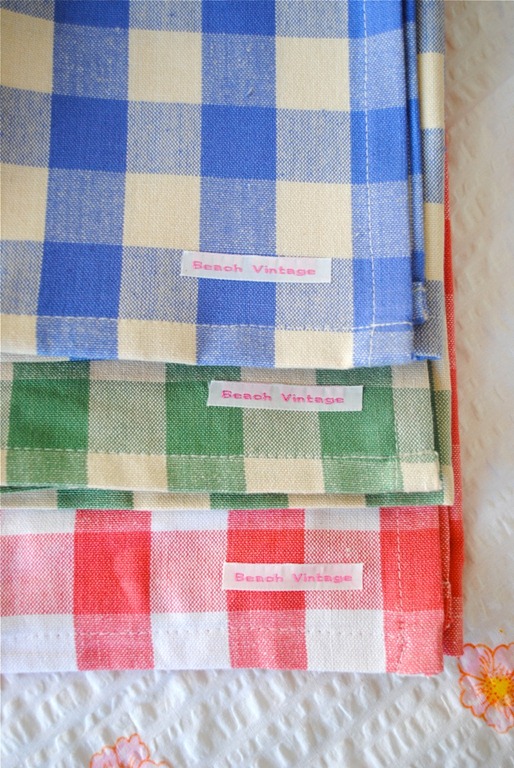 [beach vintage giveaway[11].jpg]