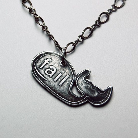 [fail-whale-necklace-02[3].jpg]