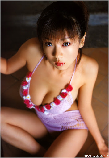 Aki Hoshino Pictures japanese video gravure idol.jpg
