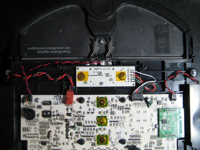 [2009-04-07 Roomba Articulating Arm Optical Sesnsor Set Replacement 013[2].jpg]