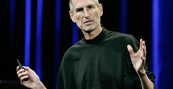 Dumb business decisions / Steve Jobs © Paul Sakuma/AP