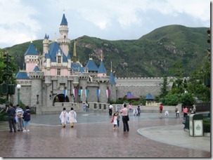 hong_kong_disneyland_sleeping_beauty_castle