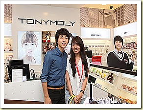 Song Joong Ki with a lucky fan at an exclusive autograph cum photograph session