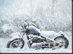Motorcycle-in-Snow--37287