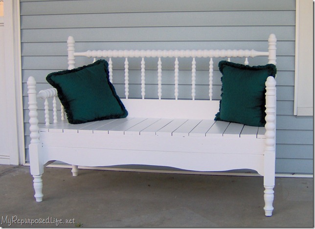 white spool bed bench