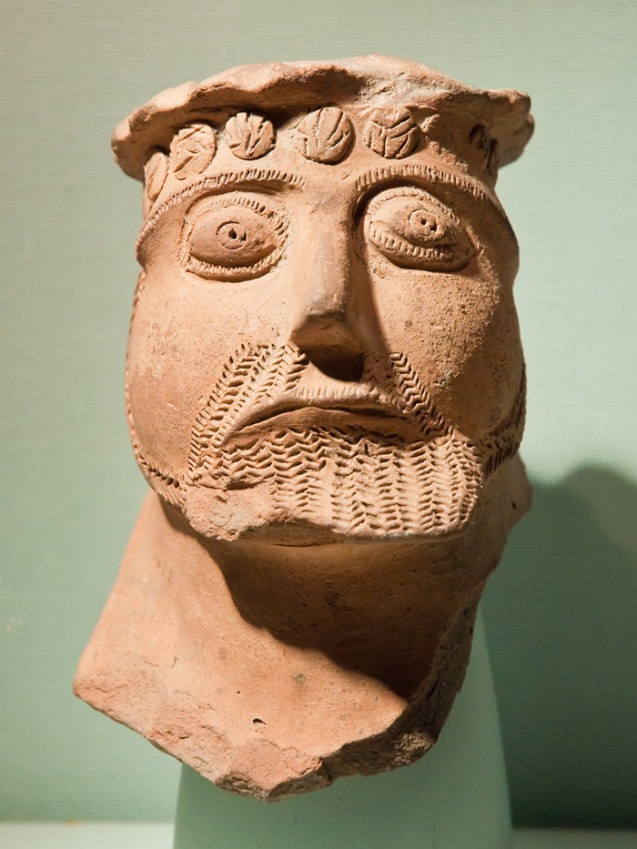 [pottery head of a celtic god[9].jpg]