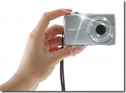 Digital compact camera [Anton Maltsev - 5414777 - www.123RF.com]