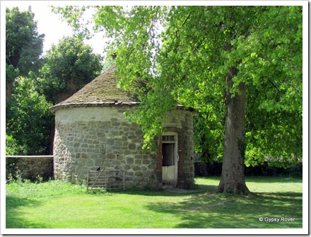 Avebury National Trust.  The village Dove cote.