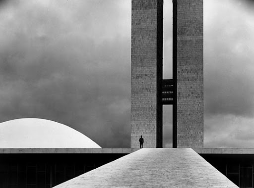 https://lh5.ggpht.com/_UvaN24sxG_M/Ssu1vdz4Y0I/AAAAAAAADSE/P98b20ved6g/Brasilia,+1961.jpg