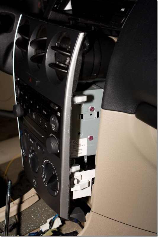 Mazda 6 - XCarLink iPod adapter