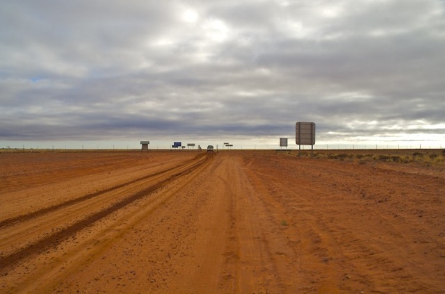 [20090520-09-48-34-outback2009-warri-gate[4].jpg]