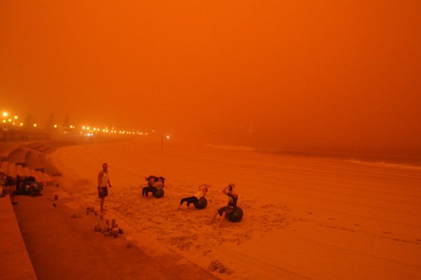 [Jenny Guy dust storm[4].jpg]