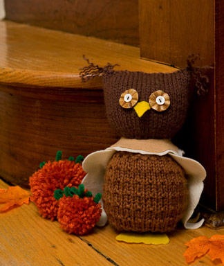 [Halloween-Craft-Knitted-Owl_full_article_vertical[2].jpg]