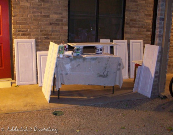 [painting cabinet doors[3].jpg]