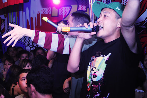 FAR EAST MOVEMENT - LIVE IN