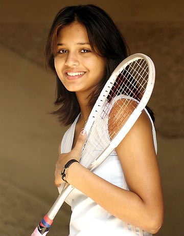 Dipika Pallikal Stills Veethi