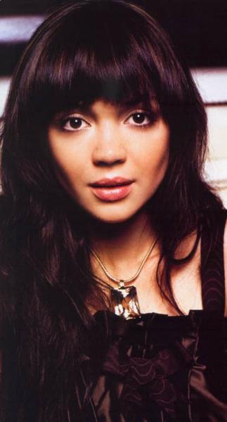 Winter hairstyle 2011 - long haircuts. Long wavy hair with bangs