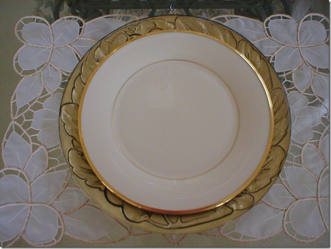 TT Lenox Eternal china plate