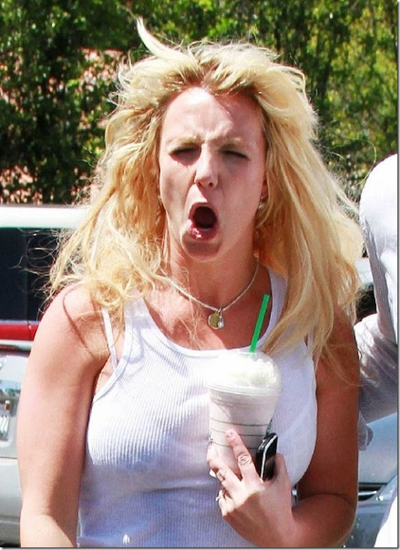 Britney Spears se assusta com fotogrfos (6)